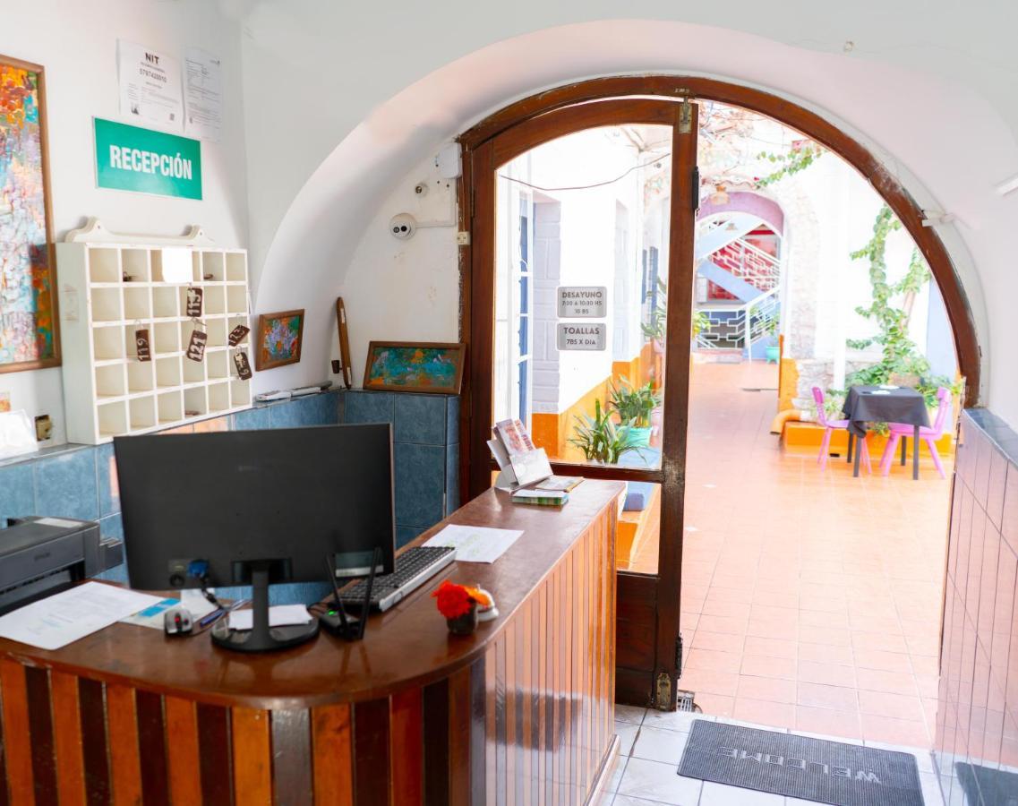 טריחה Hostal Zeballos מראה חיצוני תמונה