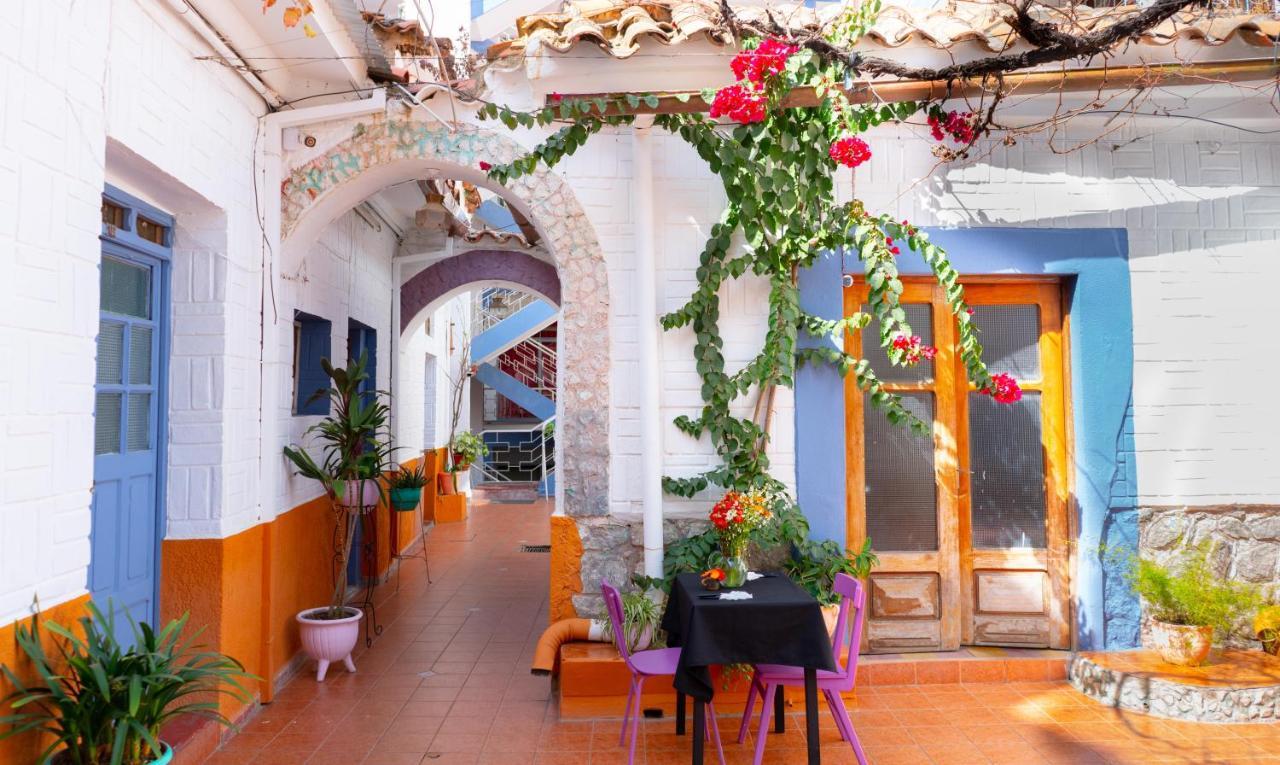 טריחה Hostal Zeballos מראה חיצוני תמונה