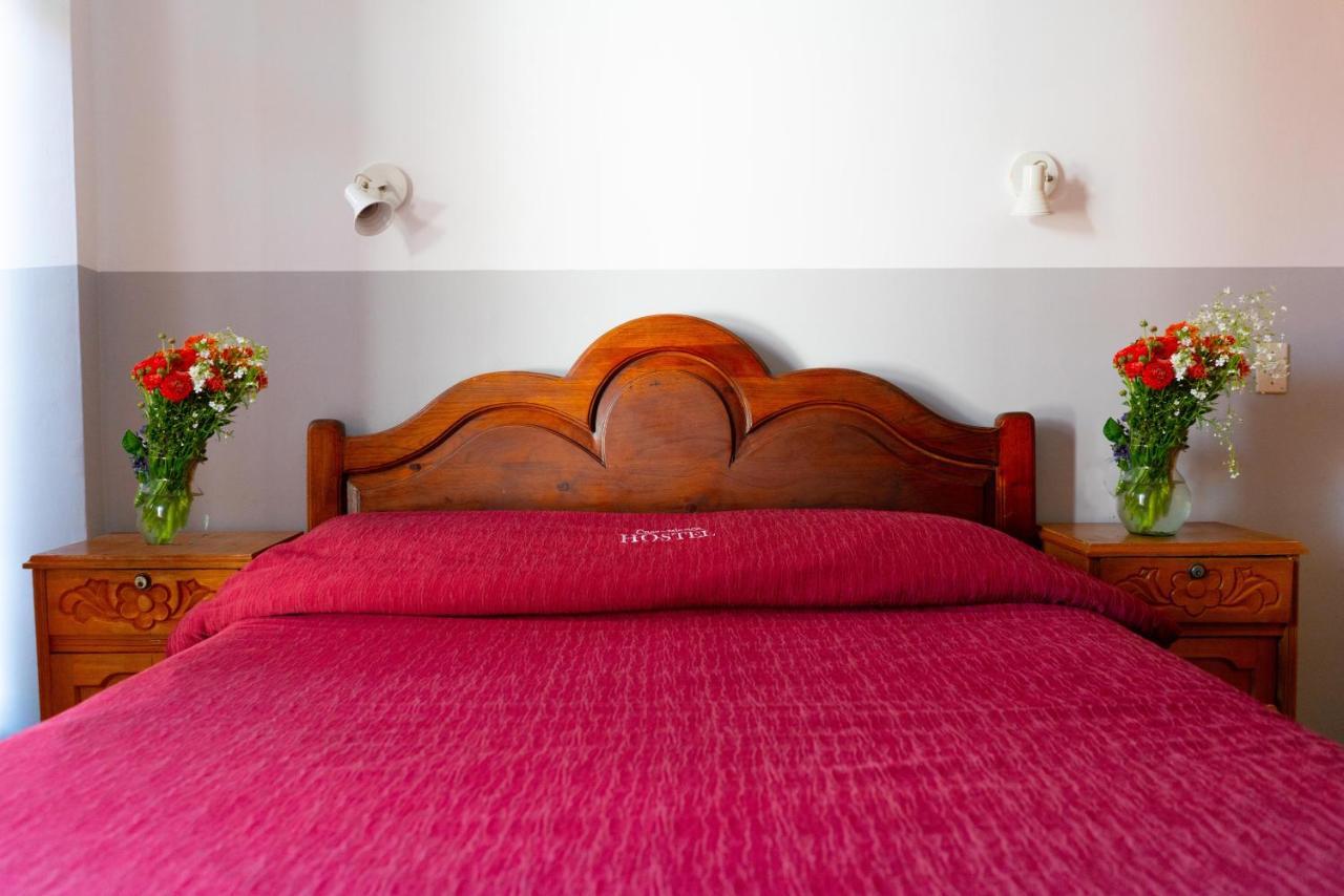 טריחה Hostal Zeballos מראה חיצוני תמונה