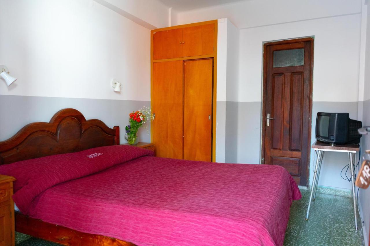 טריחה Hostal Zeballos מראה חיצוני תמונה