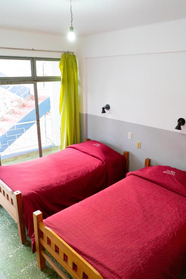 טריחה Hostal Zeballos מראה חיצוני תמונה