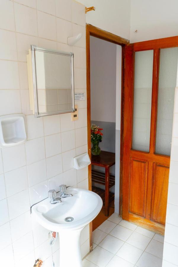 טריחה Hostal Zeballos מראה חיצוני תמונה