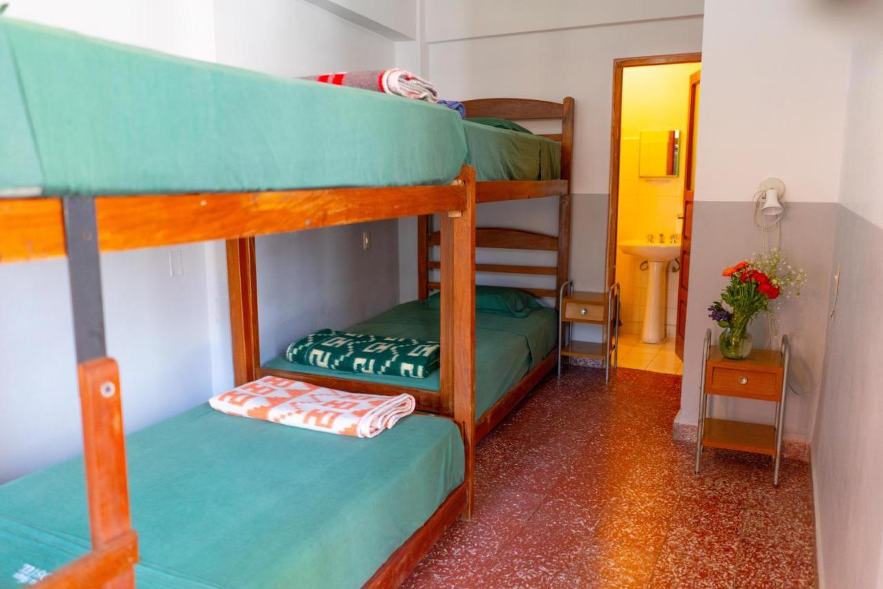 טריחה Hostal Zeballos מראה חיצוני תמונה